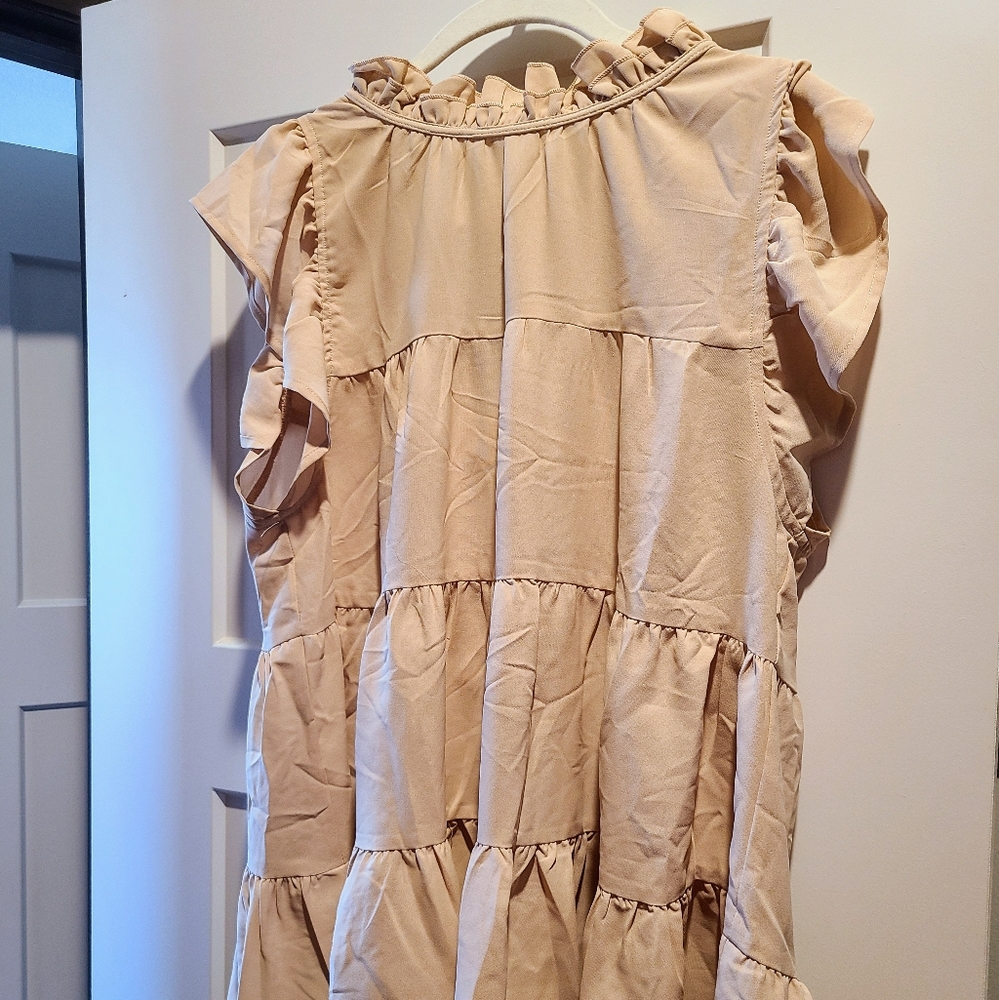 Beige Entro Ruffle Top Large NWOT